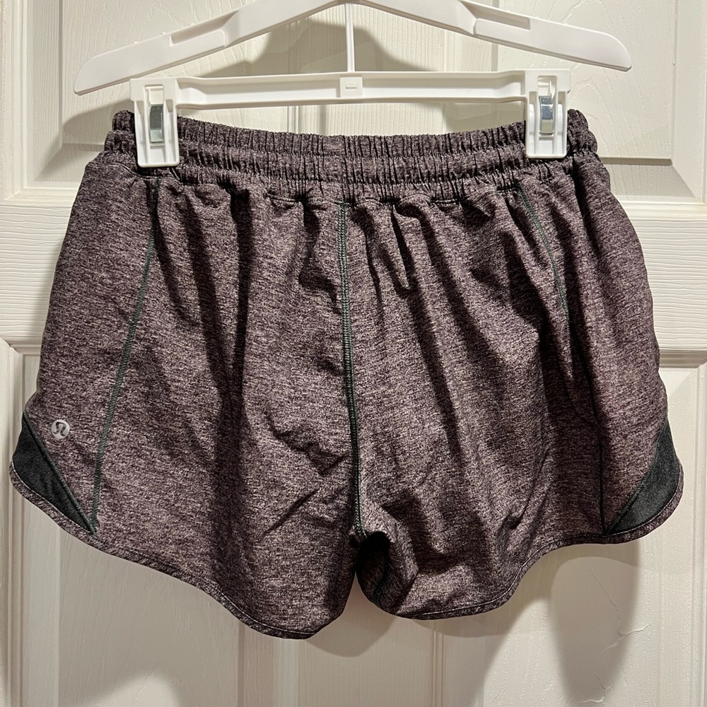 Lululemon Low-Rise Hotty Hot lines shorts Heather Grey